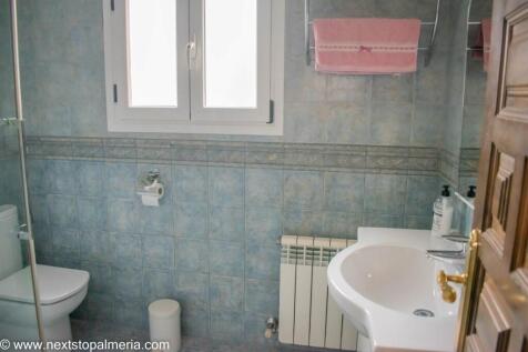 En suite to bed 3
