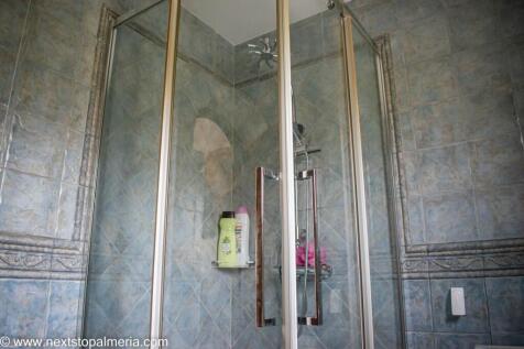 En suite to bed 3