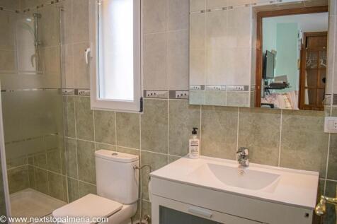 En suite to bed 4