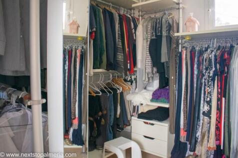 Walk-in wardrobe
