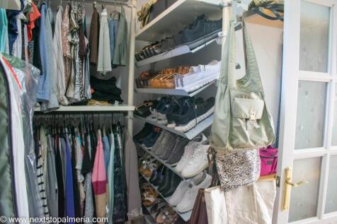 Walk-in wardrobe