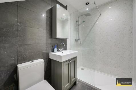 Master En-Suite
