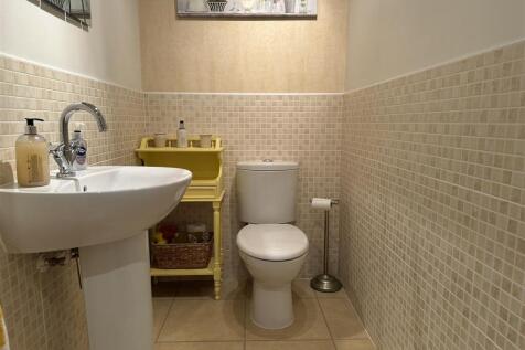 Cloakroom / WC
