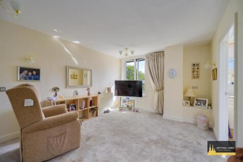 Lounge Dining Room