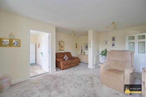 Lounge Dining Room