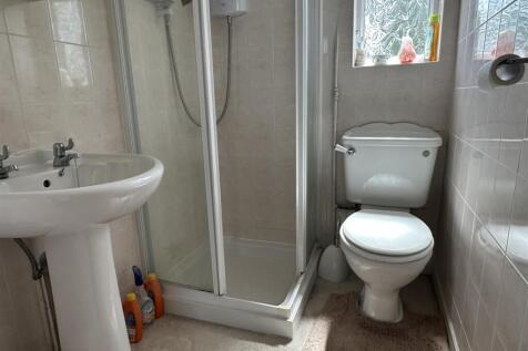 Family Shower Room