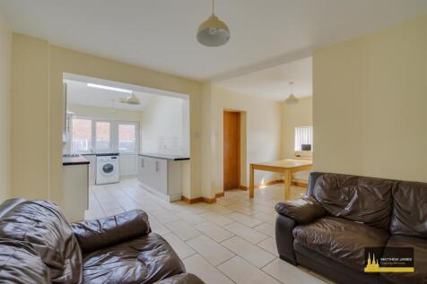 Kitchen/ Dining
