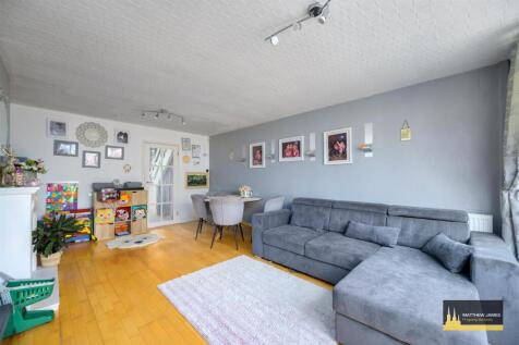 Lounge Dining Room