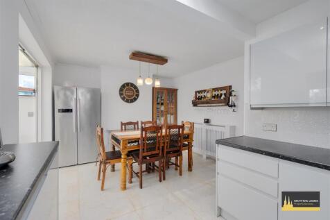 Open Plan Kitchen Dining Room