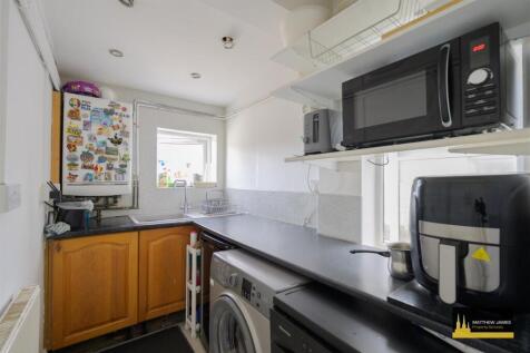 Further Kitchen