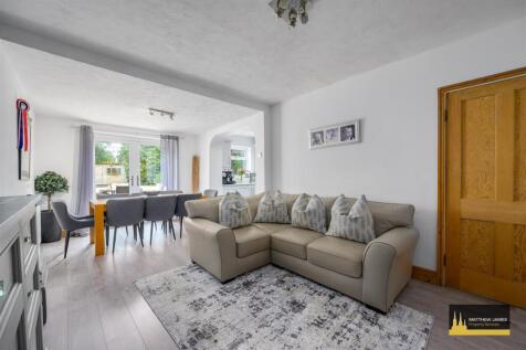 Family / Dining Room