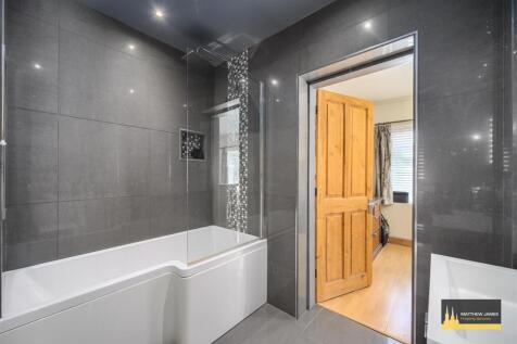 Master Jack &amp; Jill Bathroom