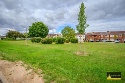 69 Overslade Crescent-7.jpg