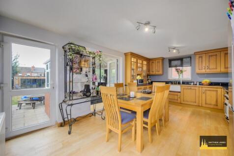 Open Plan KItchen Dining Room