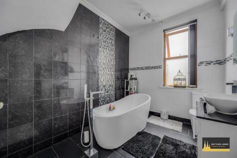 First Floor Family Bathroom