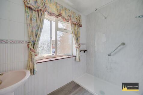 Family Shower Room