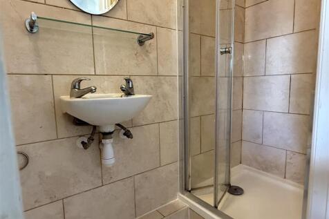Bedroom One En-Suite
