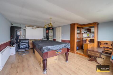 Games Room/Garage