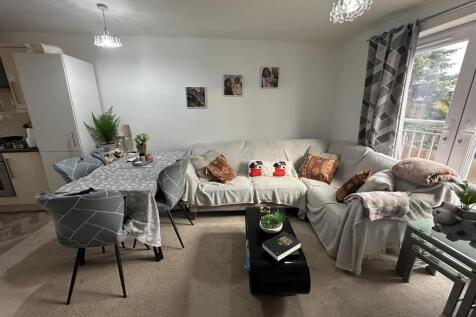 Open plan Kitchen and Lounge