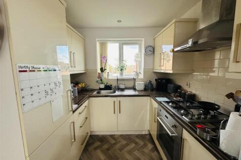 Open plan Kitchen and Lounge