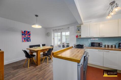 Open Plan Kitchen Dining Room