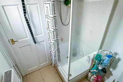 Family Shower Room