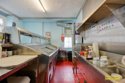 COOKING / SERVING AREA