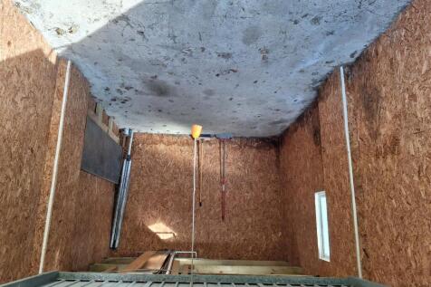Belthorm Road Garage Pic 2.jpg