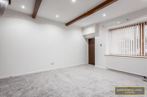 LARGE LIVING ROOM