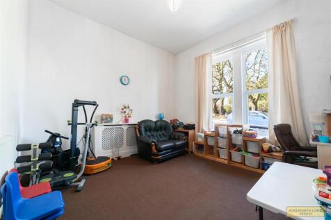 2ND DINING/LIVING ROOM