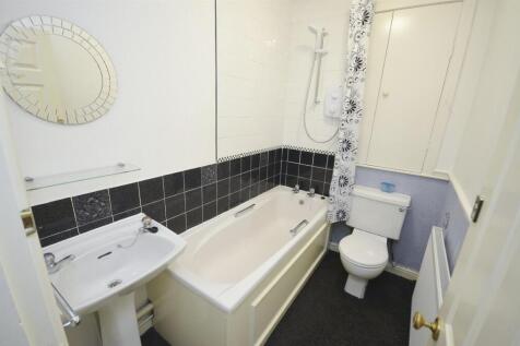 Ground Flr Flat 2 Bathroom