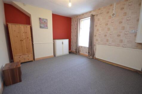 Bedsit 3