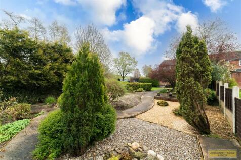 LARGE GARDEN