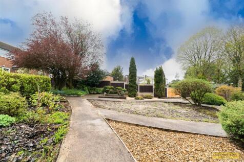 LARGE GARDEN