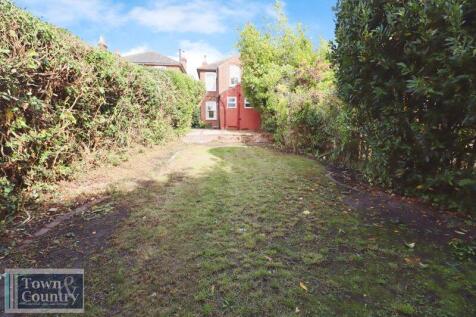 Ladysmith Avenue 