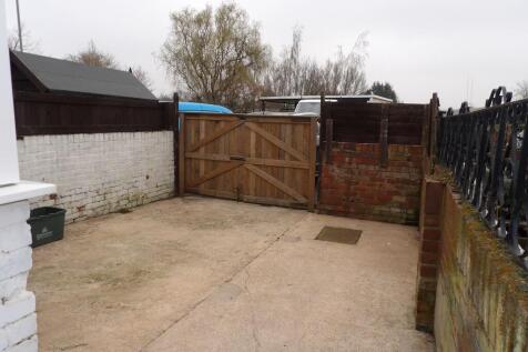 Garden / Parking