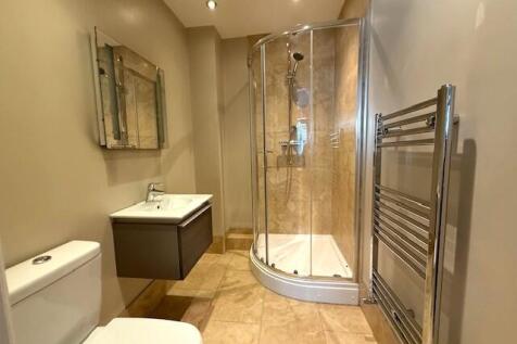 9496Railway En-Suite