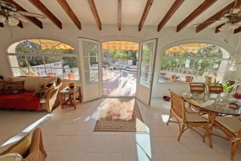 Property Image 8