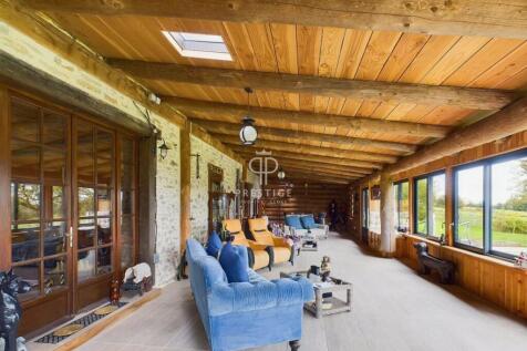 Property Image 4