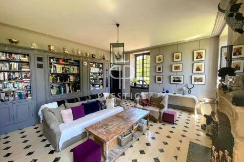 Property Image 4