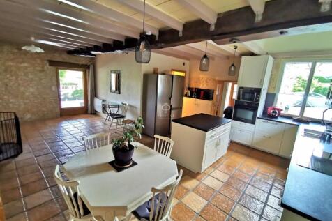 Property Image 4