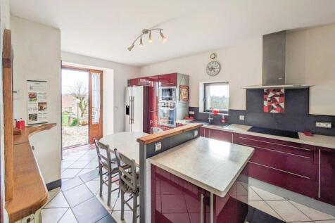 Property Image 4