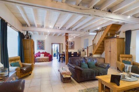 Property Image 4