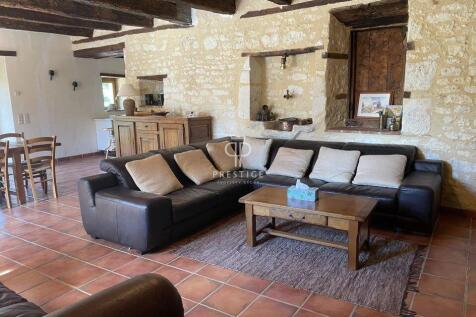 Property Image 4