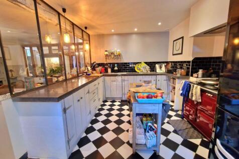 Property Image 9
