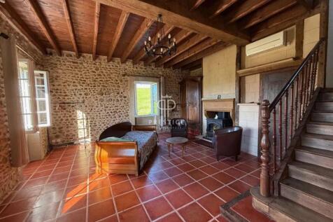 Property Image 4