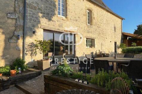 Property Image 1