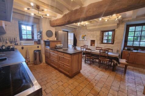 Property Image 4