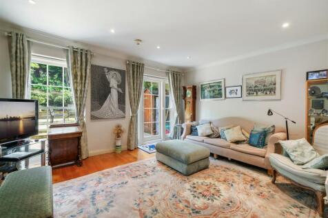 Naesby Close-No Watermark-6.jpg