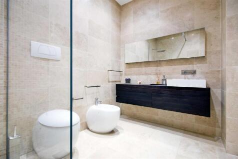 bathroom 2.jpg